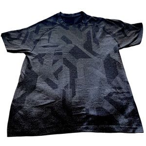 Lululemon Men’s Metal Tech Short Sleeve Tee Shirt.